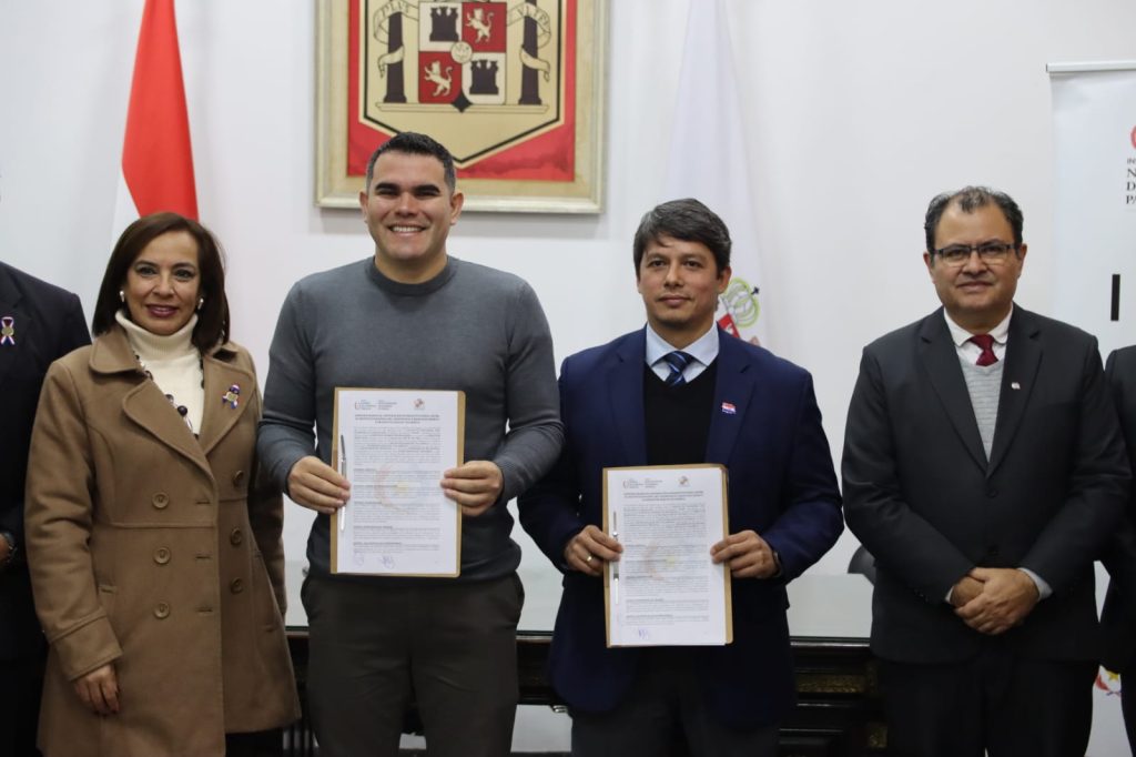 INAP y Municipalidad de Villarrica firman convenio para impulsar el audiovisual en Guairá